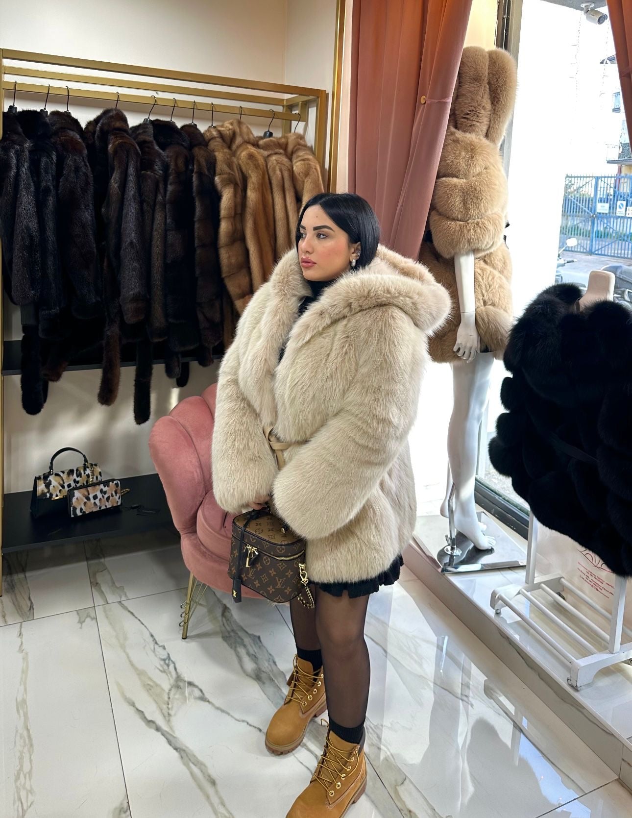 Volpe BEIGE sciallata🤎